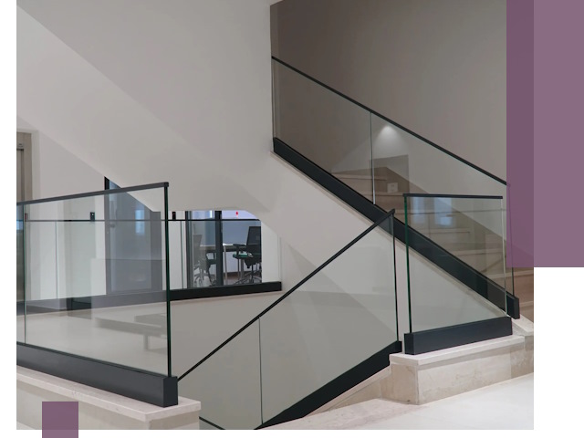 Стеклянные перила премиум-класса с установкой в Ялуторовске