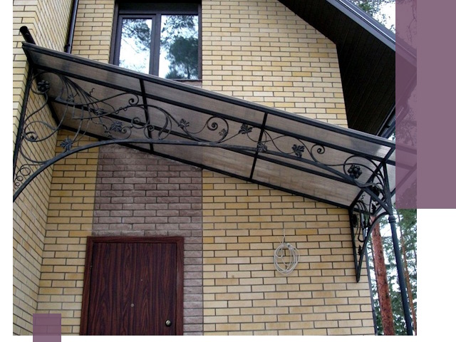 Односкатные козырьки из металла под ключ в Ялуторовске