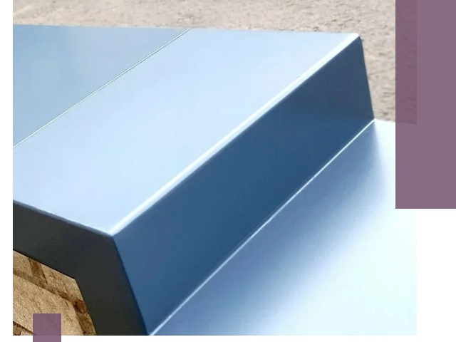 Крышки на парапет в Ялуторовске: изготовление и монтаж под ключ